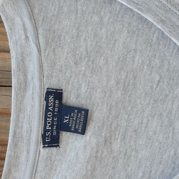 U.S. Polo Assn. Women's V neck polo shirt, size XL, gray color - Picture 3 of 6